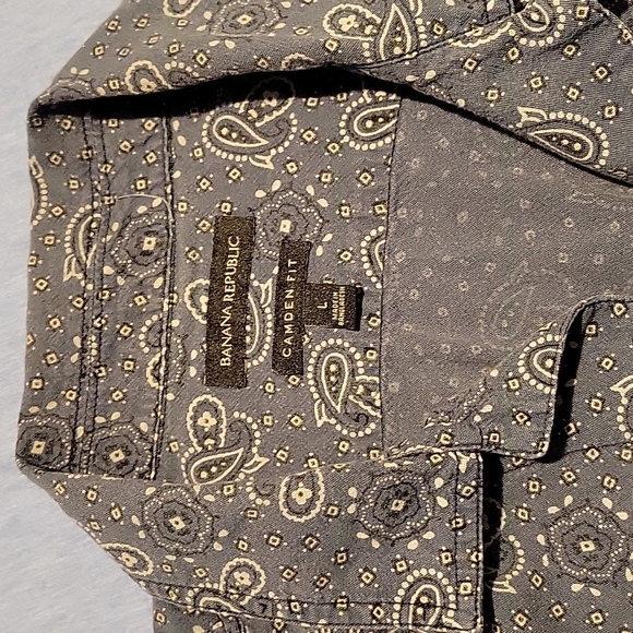 Men's size large banana republic NOT factory Camden fit blue paisley - Picture 2 of 2